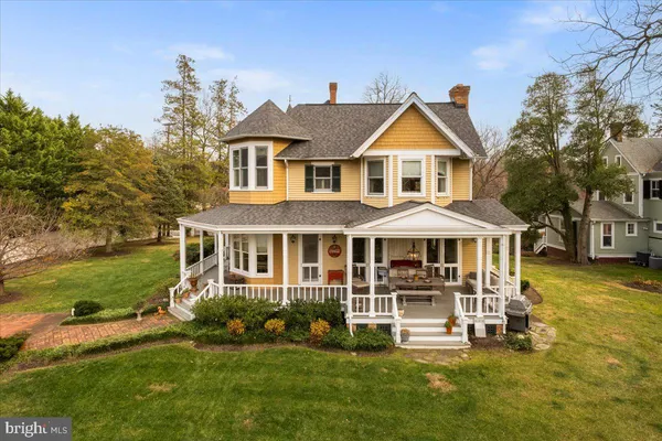 $2,995,000 | 10400 Montgomery Avenue, Kensington, MD 20895