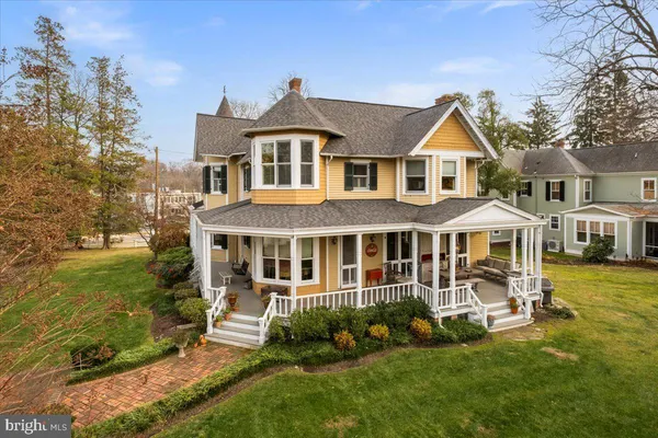$2,995,000 | 10400 Montgomery Avenue, Kensington, MD 20895