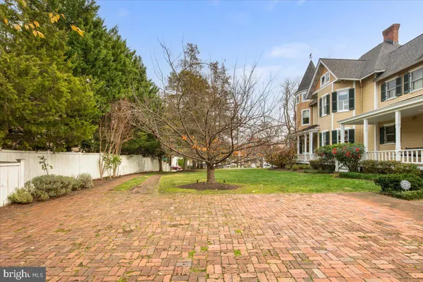 $2,995,000 | 10400 Montgomery Avenue, Kensington, MD 20895