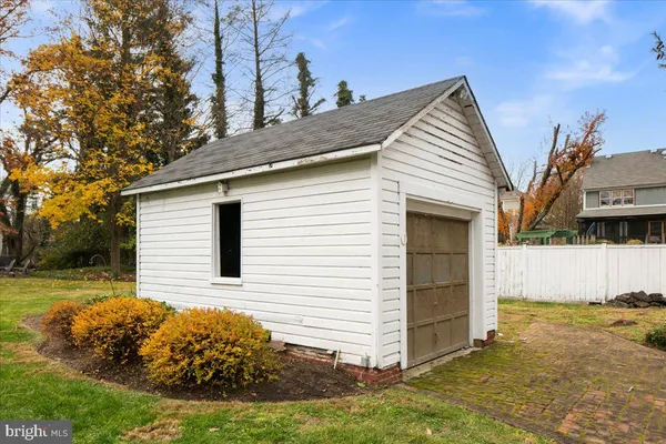 $2,995,000 | 10400 Montgomery Avenue, Kensington, MD 20895