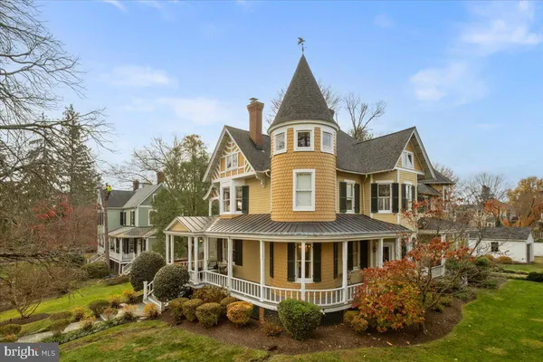 $2,995,000 | 10400 Montgomery Avenue, Kensington, MD 20895