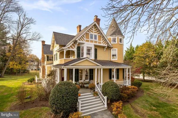 $2,995,000 | 10400 Montgomery Avenue, Kensington, MD 20895