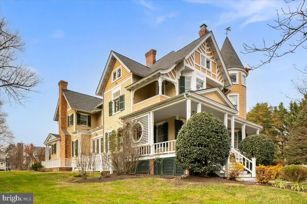 $2,995,000 | 10400 Montgomery Avenue, Kensington, MD 20895