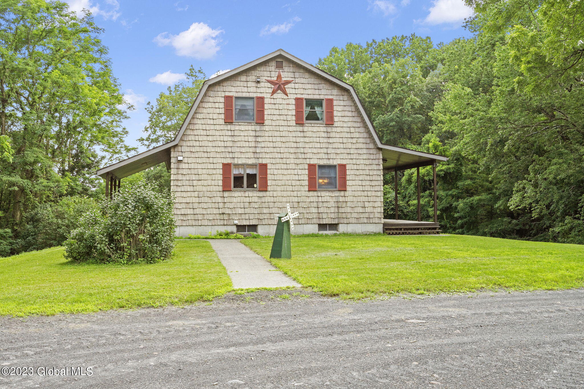 570 Lime Kiln Road New Baltimore, NY 12192 - Photo 5 of 43 32-web-or-mls-570-lime-kiln-rd