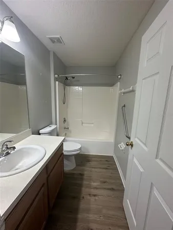 $2,200 | 1001 Lake Charles Drive, Davenport, FL 33837