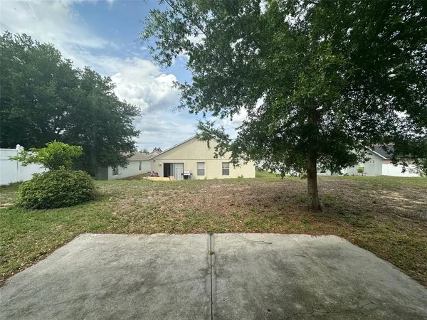 $2,200 | 1001 Lake Charles Drive, Davenport, FL 33837