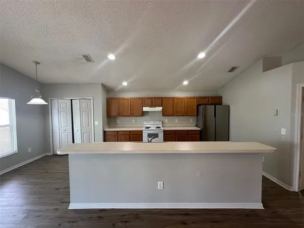 $2,200 | 1001 Lake Charles Drive, Davenport, FL 33837