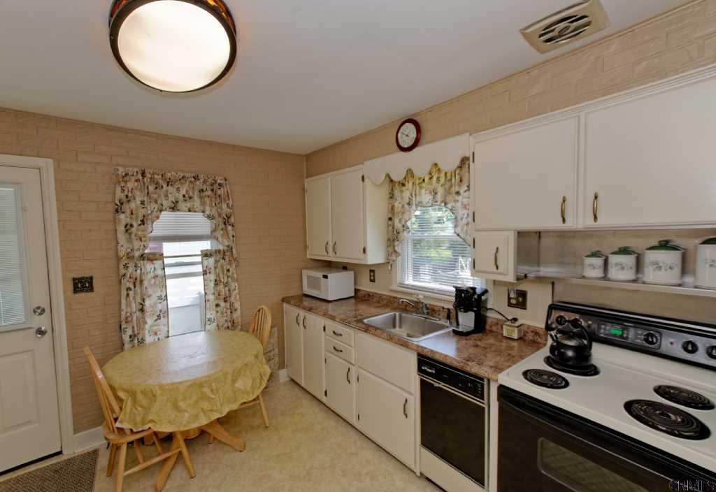 10 Consaul Road Colonie, NY 12205 - Photo 13 of 25 Photo 13