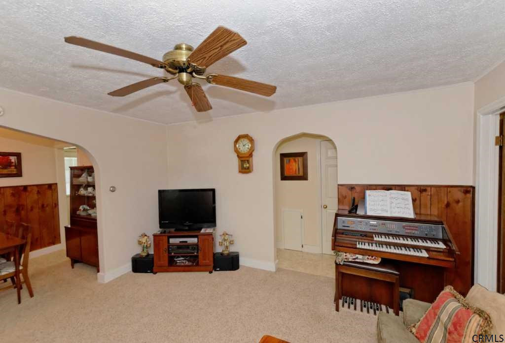 10 Consaul Road Colonie, NY 12205 - Photo 4 of 25 Photo 4