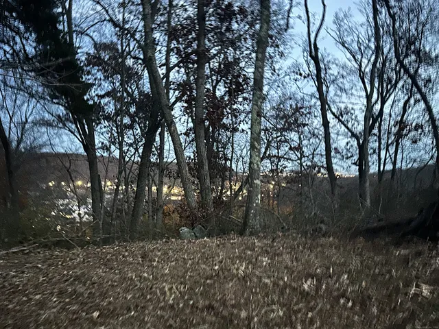 $185,000 | 24 Burma Road, Woodbridge, CT 06525