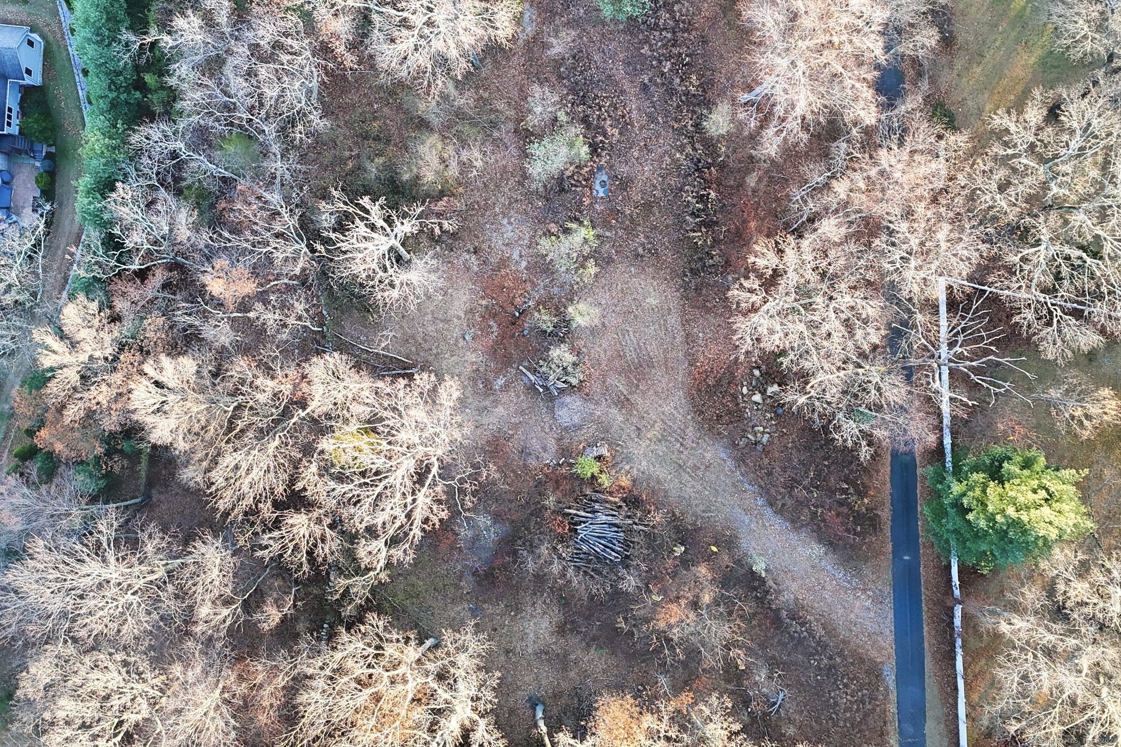 24 Burma Road Woodbridge, CT 06525 - Photo 4 of 16