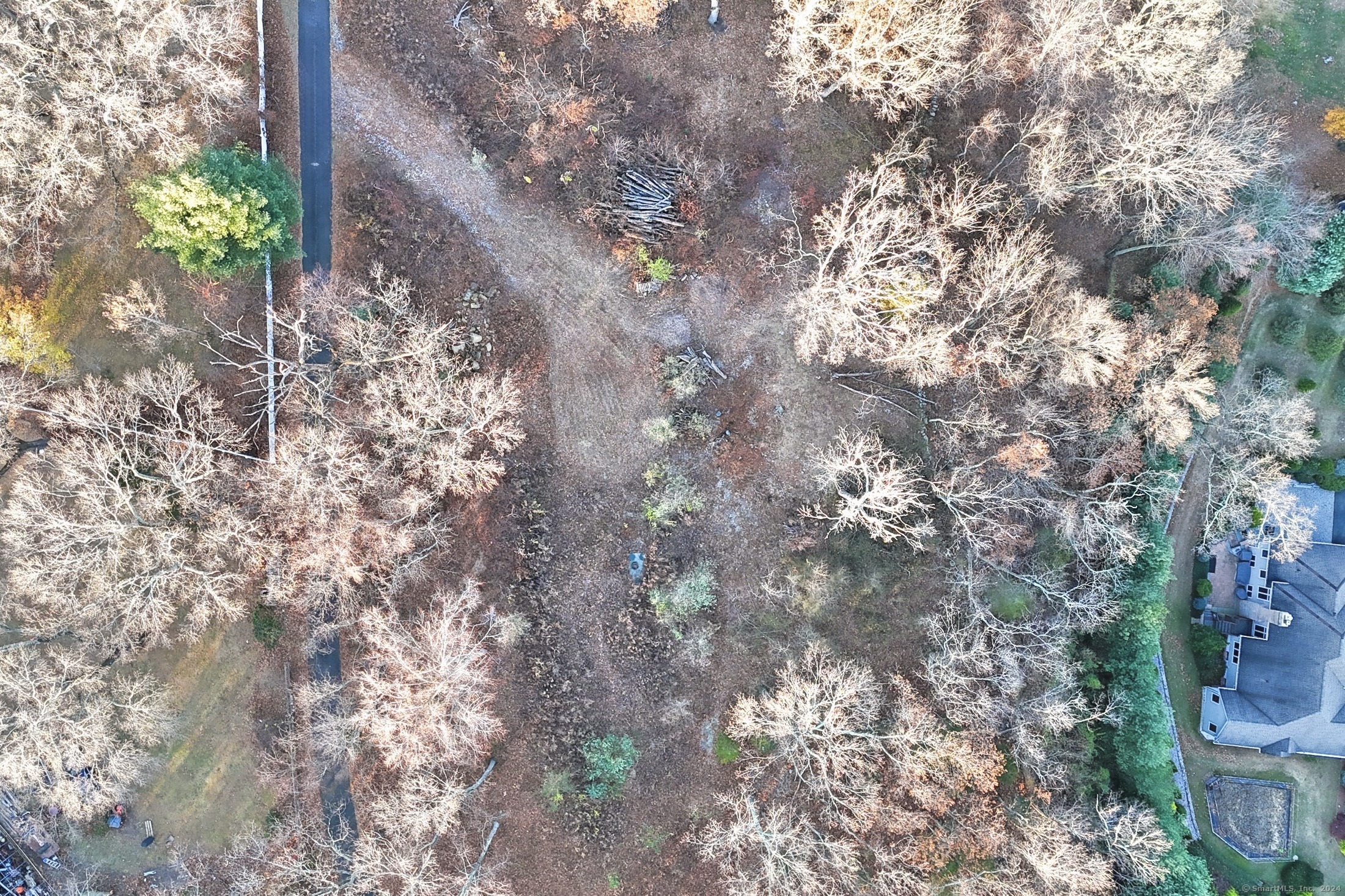 24 Burma Road Woodbridge, CT 06525 - Photo 6 of 16