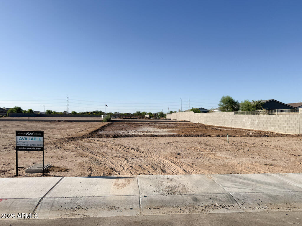 9634 West Gaby Road Tolleson, AZ 85353 - Photo 2 of 9