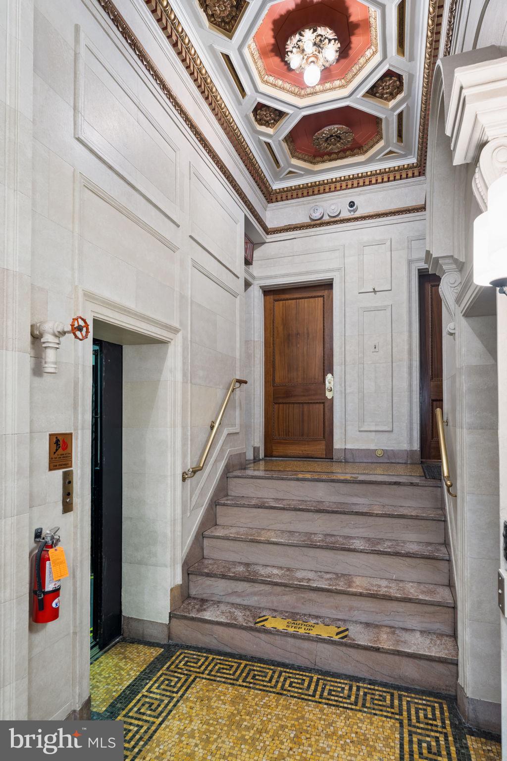 1830 Rittenhouse Square, Unit 1C Philadelphia, PA 19103 - Photo 25 of 32 a view of entryway