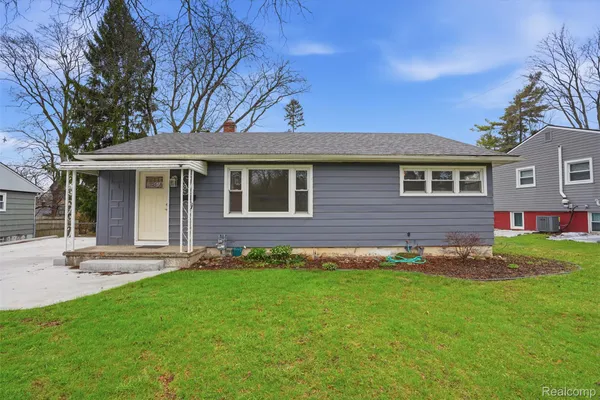 $475,000 | 831 Loyola Drive, Ann Arbor, MI 48103