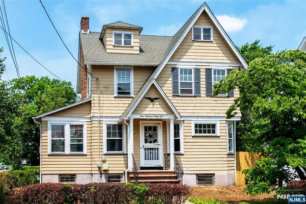 $487,000 | 135 West Colfax Avenue, Roselle Park, NJ 07204
