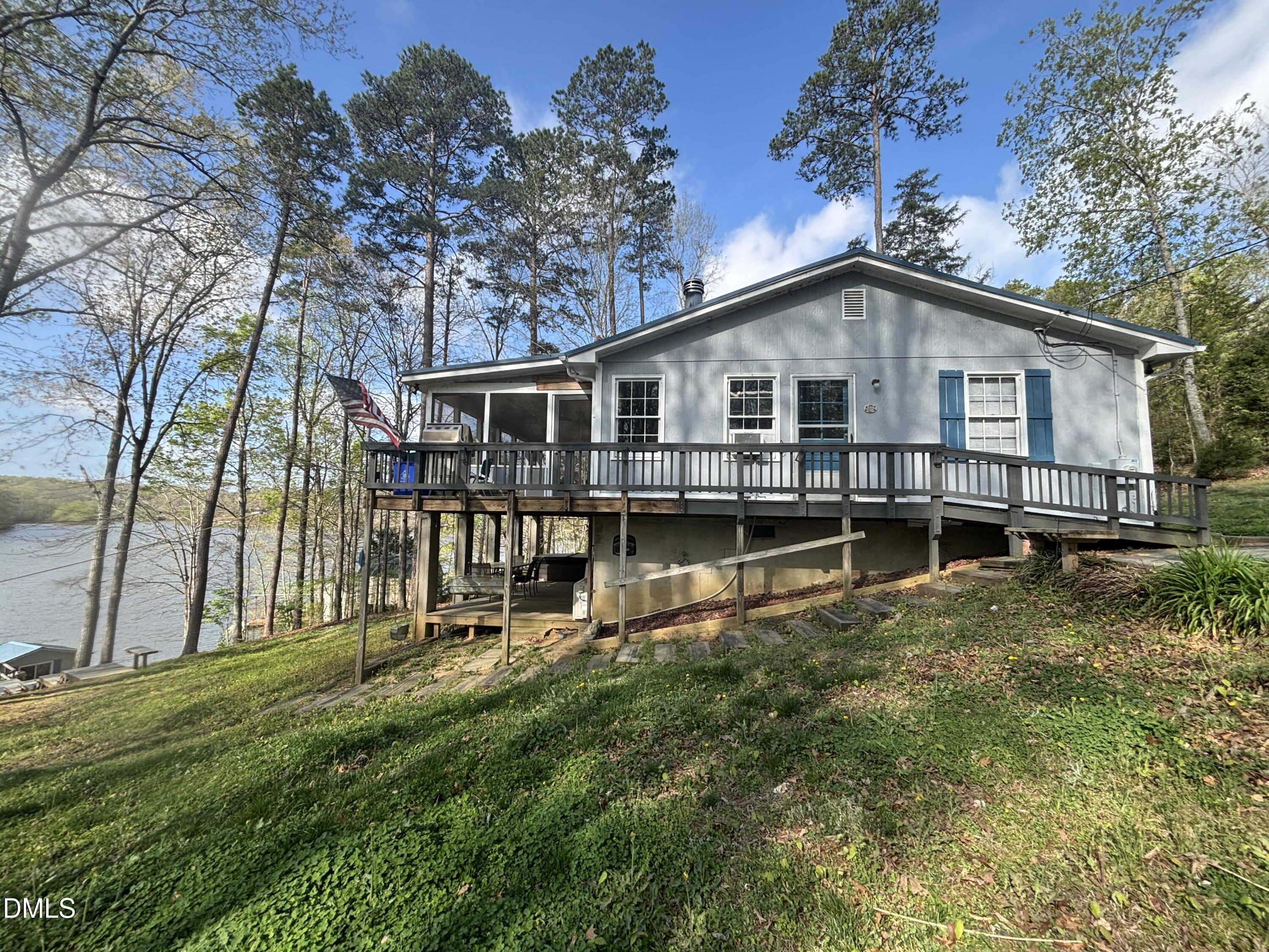 1088 Hyco Hills Road Semora, NC 27343 - Photo 2 of 21 Side View