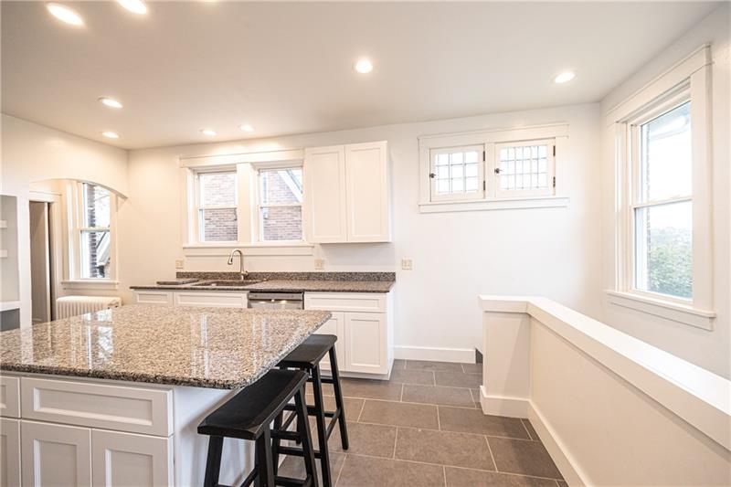 152 Hornaday Road Pittsburgh, PA 15210 - Photo 8 of 22 Gallery Image 8