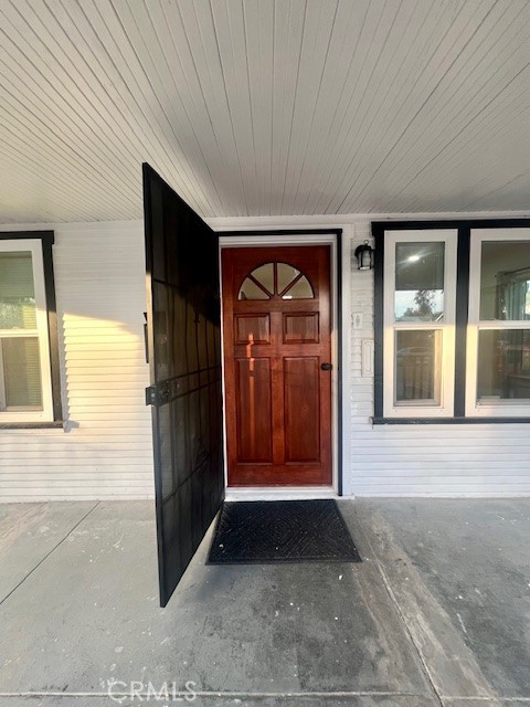 580 West 21st Street San Bernardino, CA 92405 - Photo 3 of 22 a view of entrance