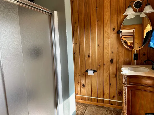 $1,200,000 | 2609 Beaver Creek Road, Shell, WY 82441