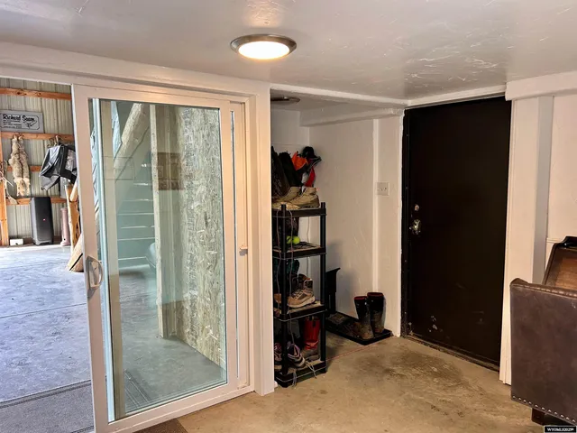 $1,200,000 | 2609 Beaver Creek Road, Shell, WY 82441