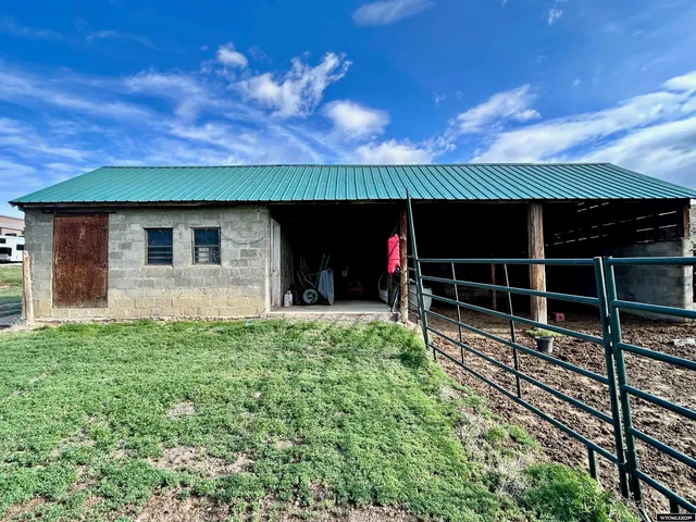 $1,200,000 | 2609 Beaver Creek Road, Shell, WY 82441