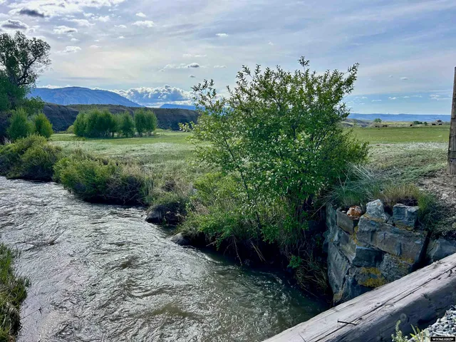 $1,200,000 | 2609 Beaver Creek Road, Shell, WY 82441