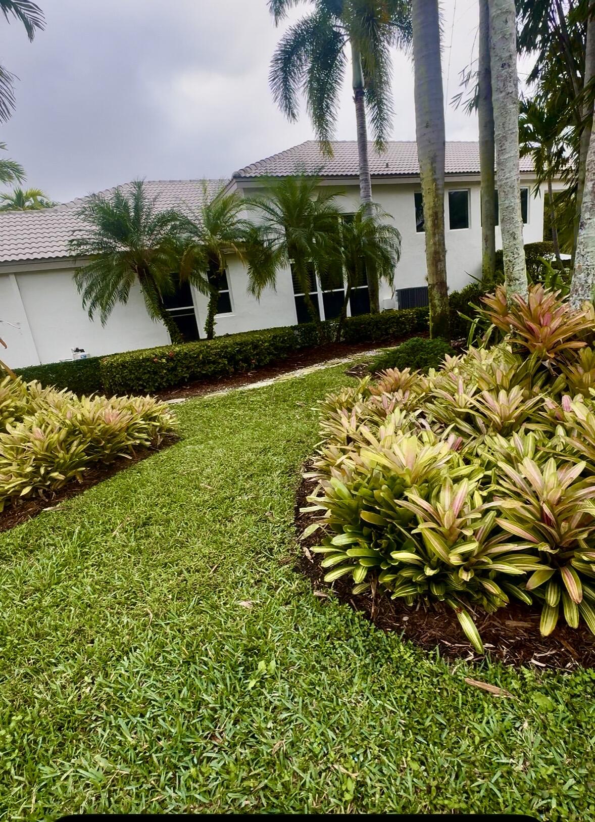 3364 Northwest 53rd Circle Boca Raton, FL 33496 - Photo 4 of 18 KG side yard