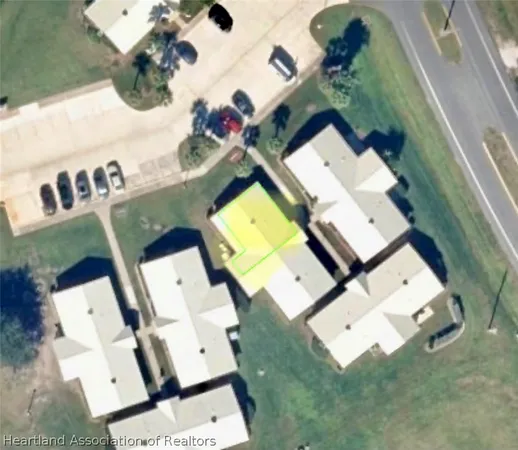 $1,750 | 111 Villaway, Sebring, FL 33876