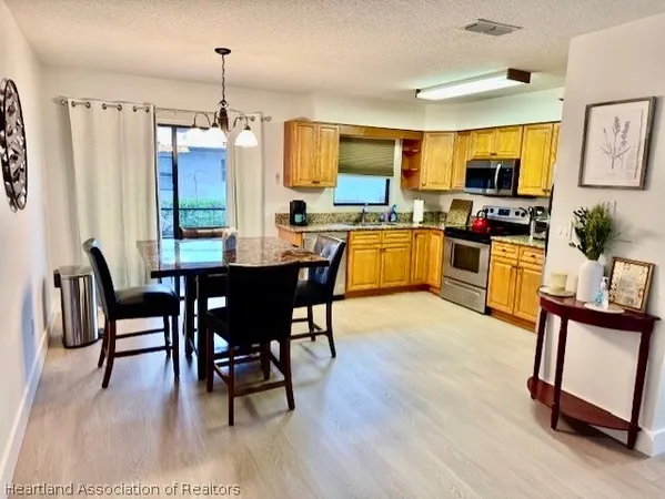 $1,750 | 111 Villaway, Sebring, FL 33876