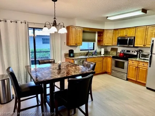 $1,750 | 111 Villaway, Sebring, FL 33876