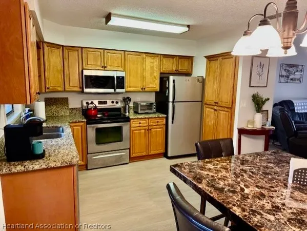$1,750 | 111 Villaway, Sebring, FL 33876