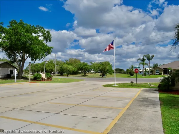 $1,750 | 111 Villaway, Sebring, FL 33876