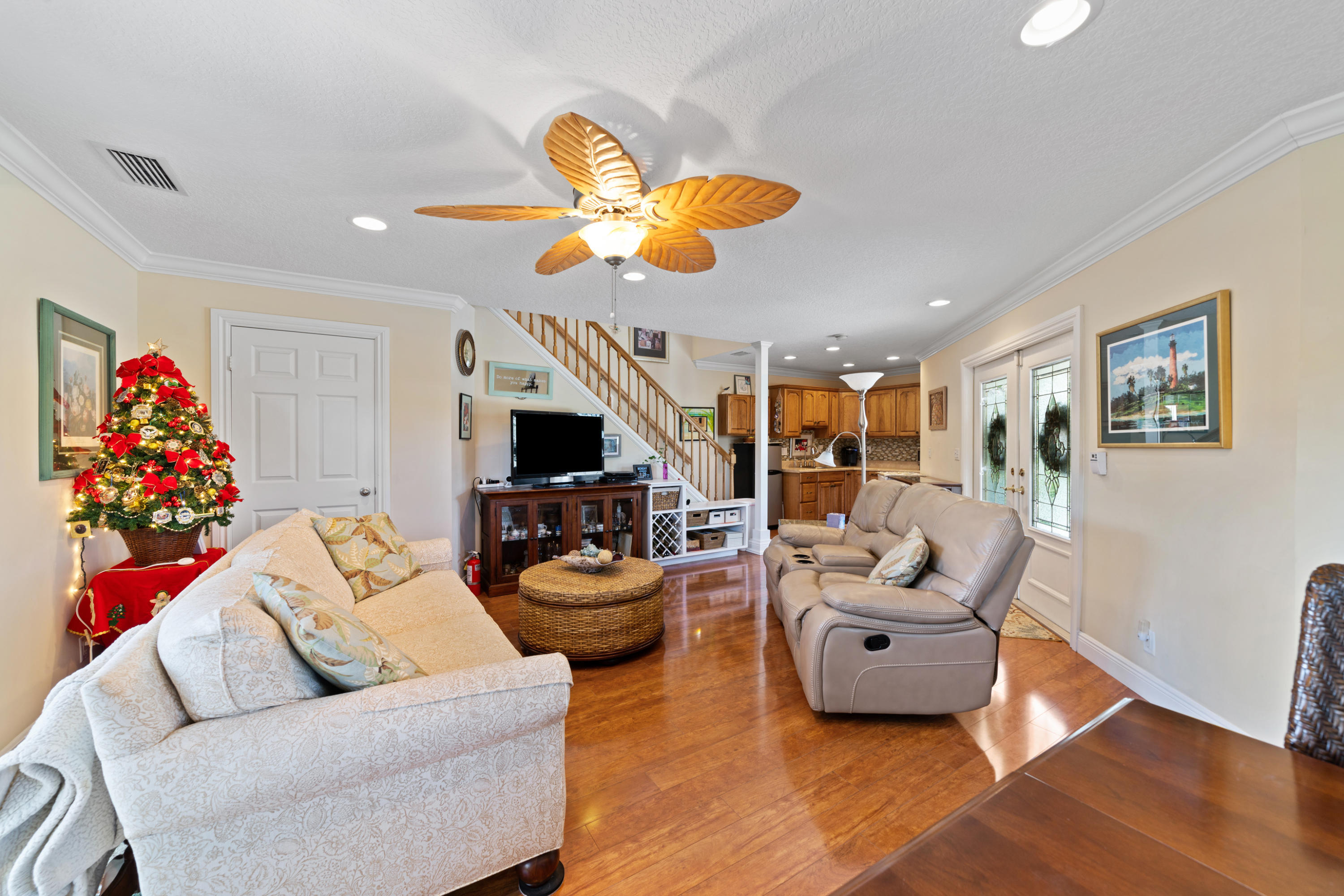 2016 Joy-Rene Lane North Palm Beach, FL 33408 - Photo 8 of 24 UNIT #1 2 STORY 1/1.5 LR 2