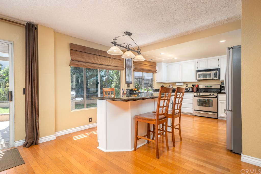 111 Sandpoint Lane Riverside, CA 92506 - Photo 14 of 48