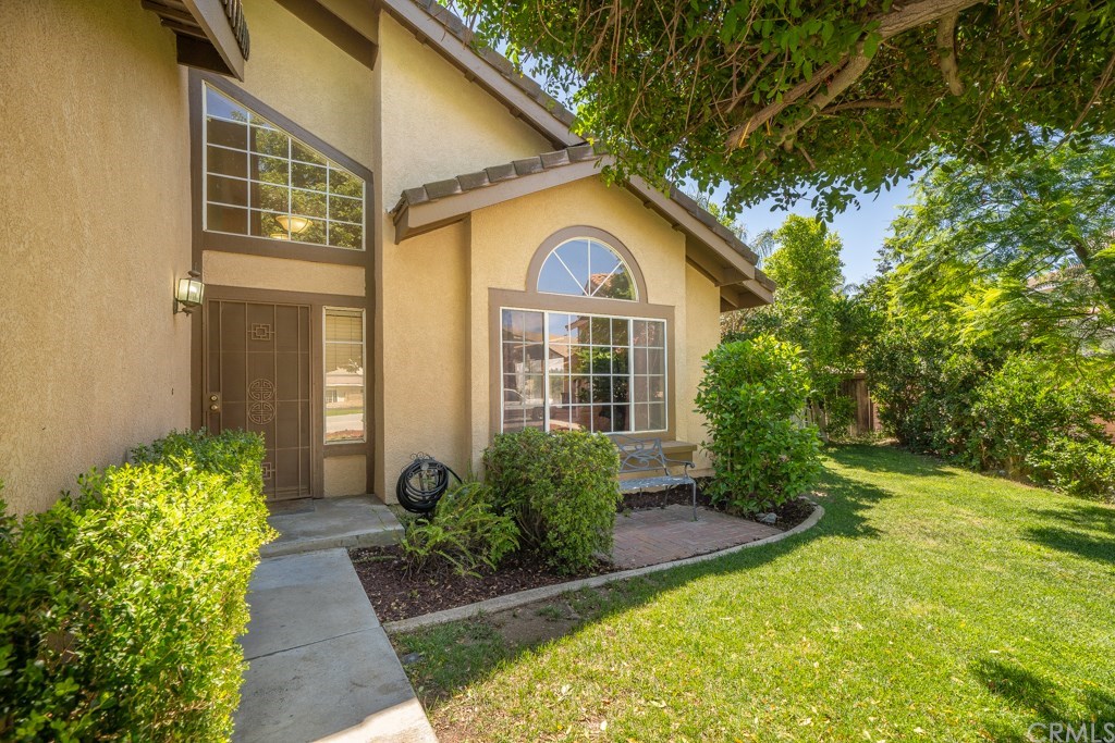 111 Sandpoint Lane Riverside, CA 92506 - Photo 5 of 48