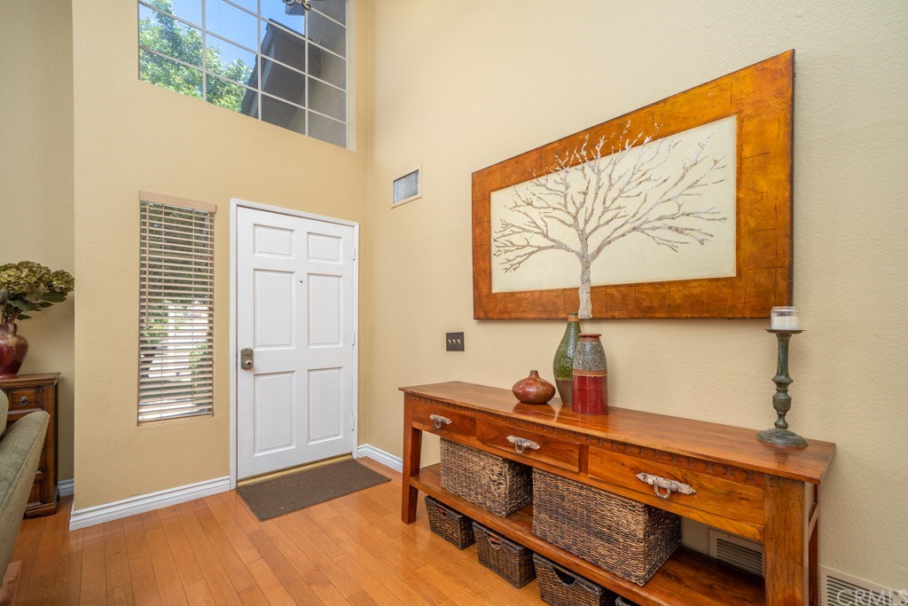 111 Sandpoint Lane Riverside, CA 92506 - Photo 6 of 48