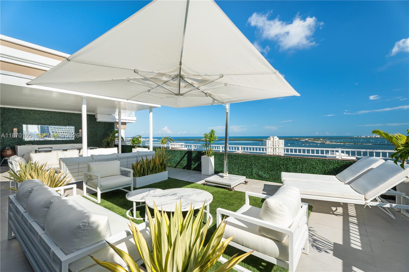 801 Brickell Key Boulevard, Unit PH3306 Miami, FL 33131 - Photo 17 of 61