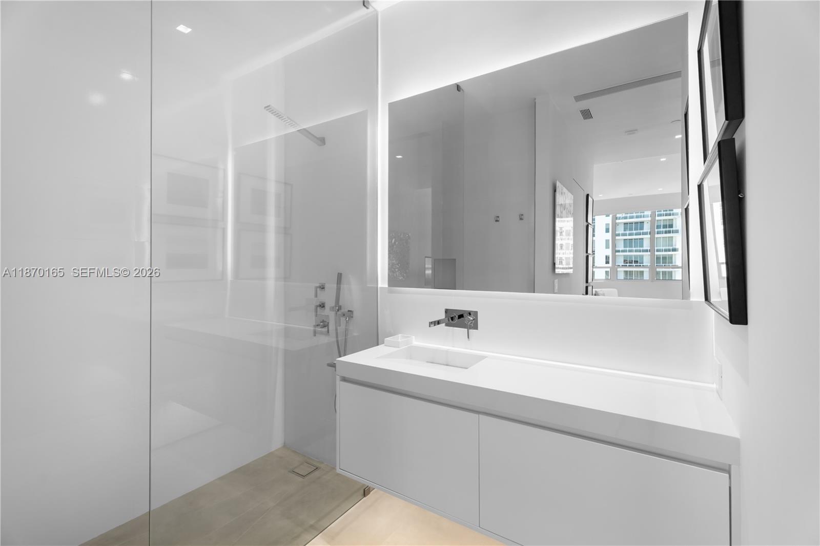 801 Brickell Key Boulevard, Unit PH3306 Miami, FL 33131 - Photo 32 of 61