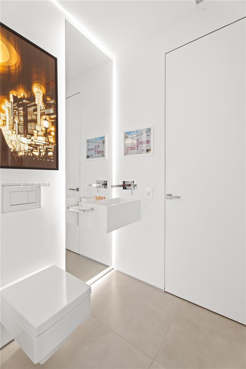 801 Brickell Key Boulevard, Unit PH3306 Miami, FL 33131 - Photo 45 of 61