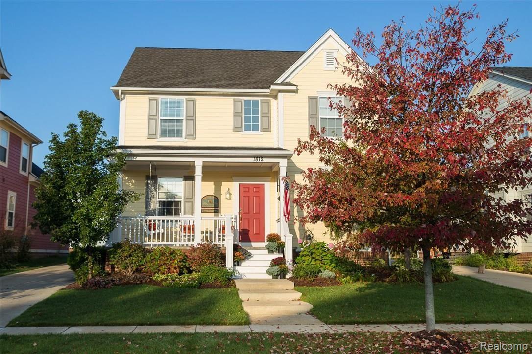 1812 Gilmore Street Howell, MI 48855 - Photo 2 of 39 Exterioir_Front Fall1.jpg