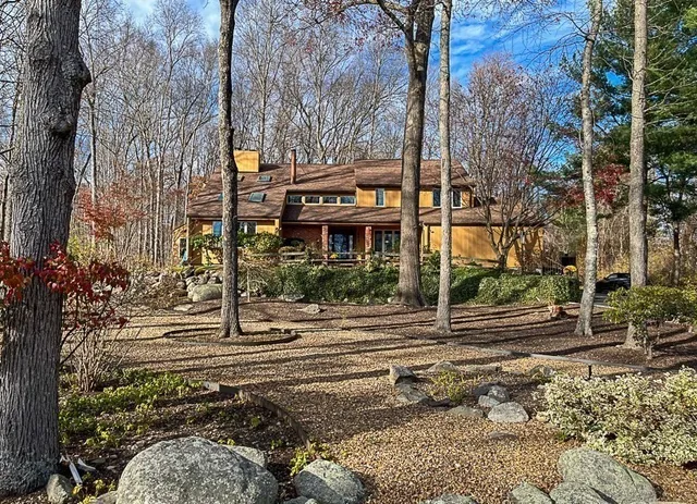 $999,999 | 243 Spring Street, Shrewsbury, MA 01545