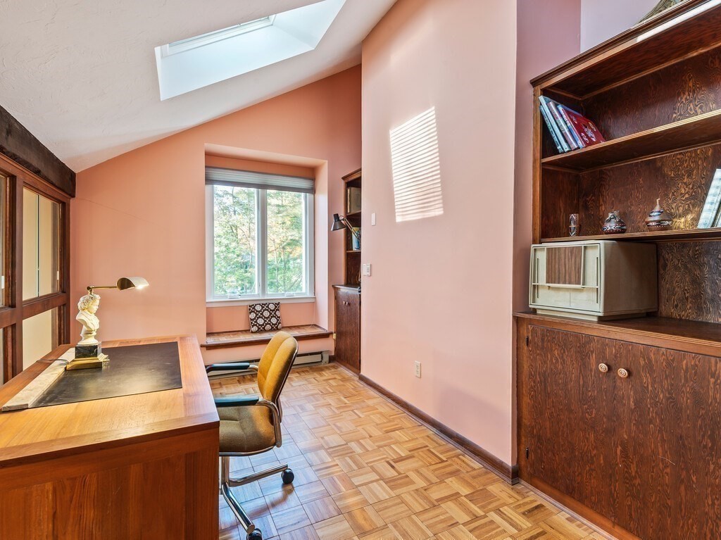 243 Spring Street Shrewsbury, MA 01545 - Photo 16 of 42