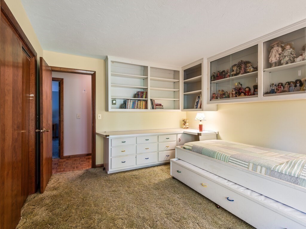 243 Spring Street Shrewsbury, MA 01545 - Photo 21 of 42