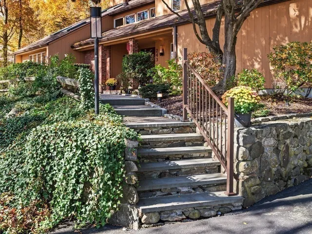 $999,999 | 243 Spring Street, Shrewsbury, MA 01545