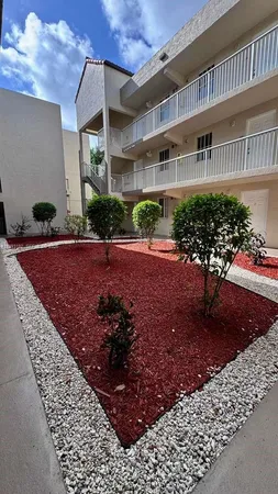 $320,000 | Mirassaou Condominium, Hialeah, FL 33015
