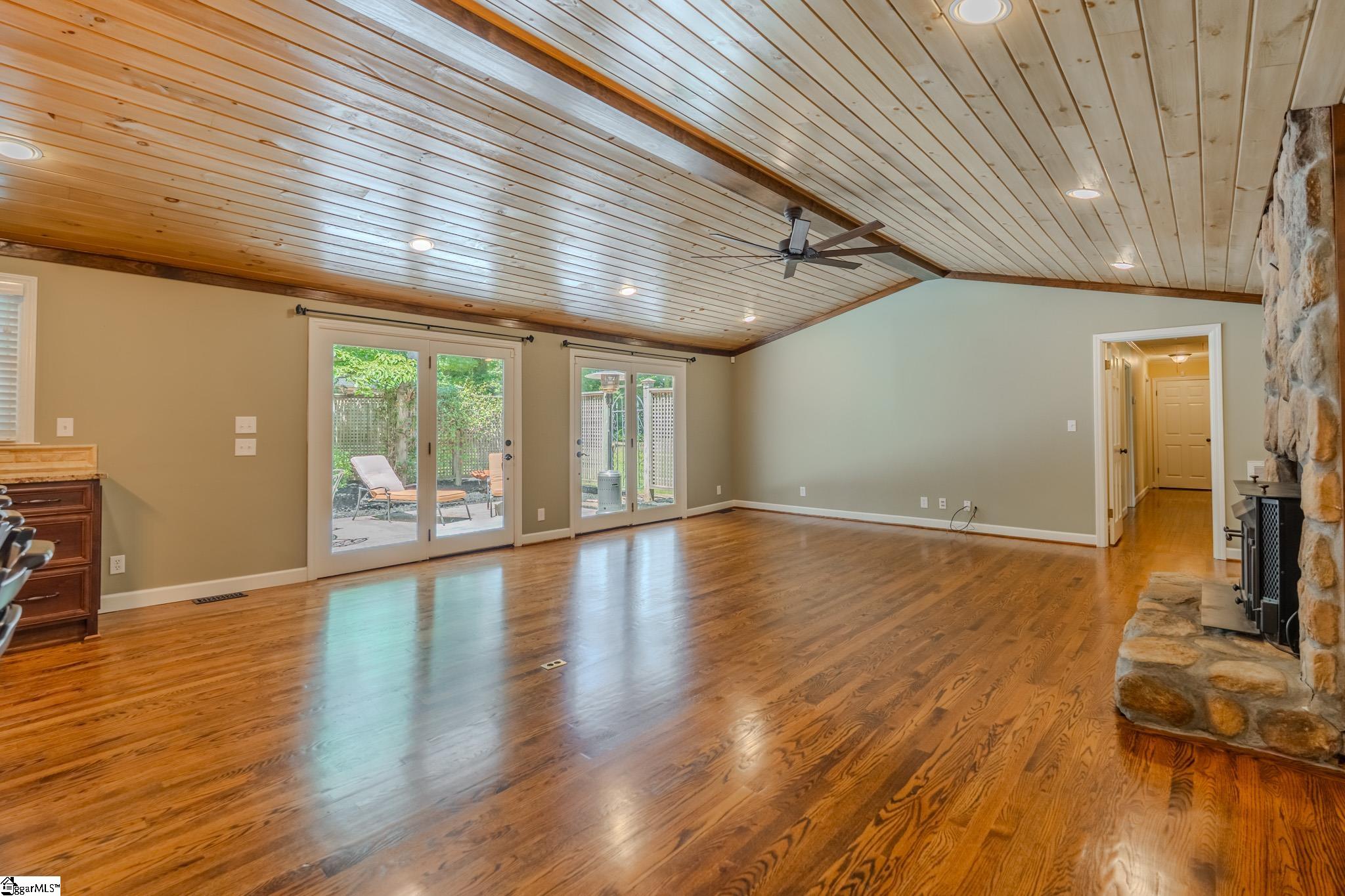 214 Spring Drive Easley, SC 29642 - Photo 5 of 40