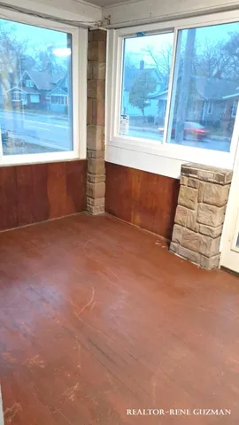 $220,000 | 513 East Apple Avenue, Muskegon, MI 49442