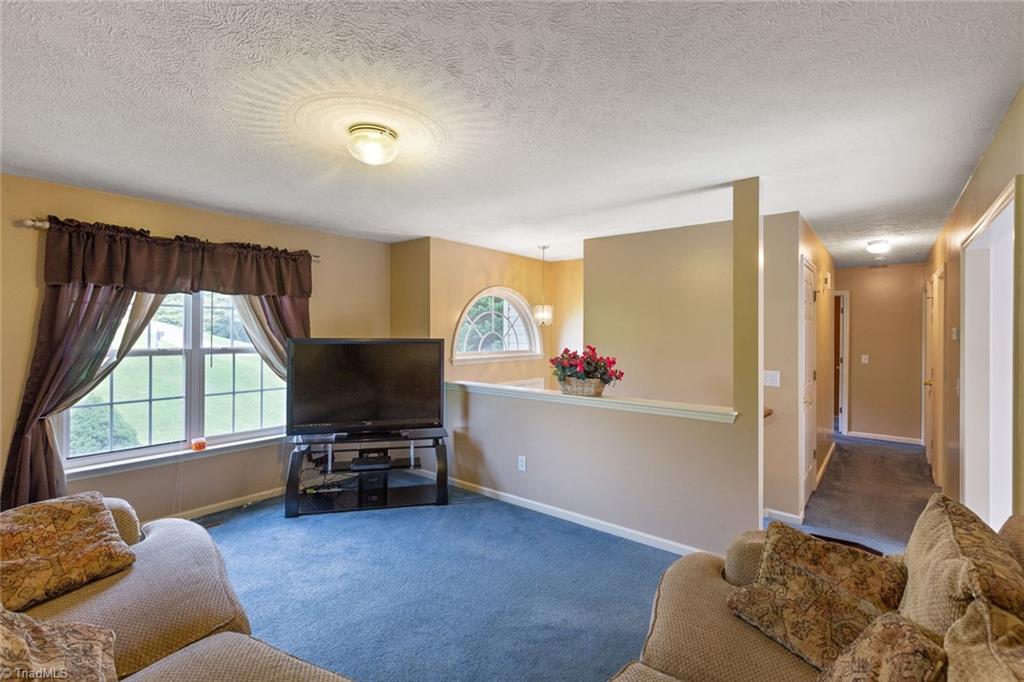610 Stephany Circle Rural Hall, NC 27045 - Photo 5 of 30 Gallery Image 5