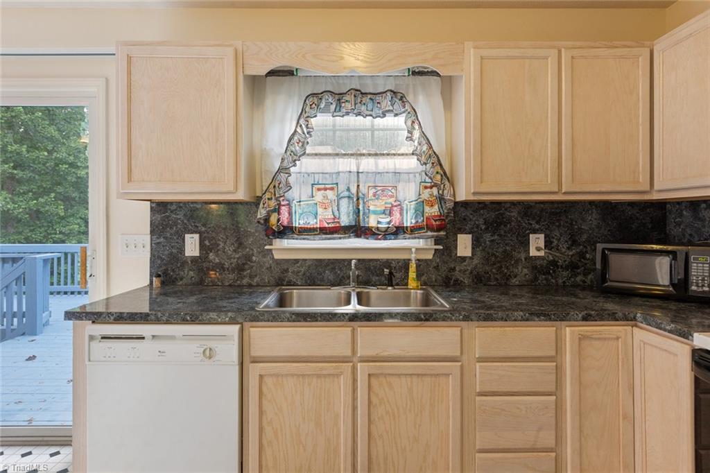 610 Stephany Circle Rural Hall, NC 27045 - Photo 10 of 30 Gallery Image 10